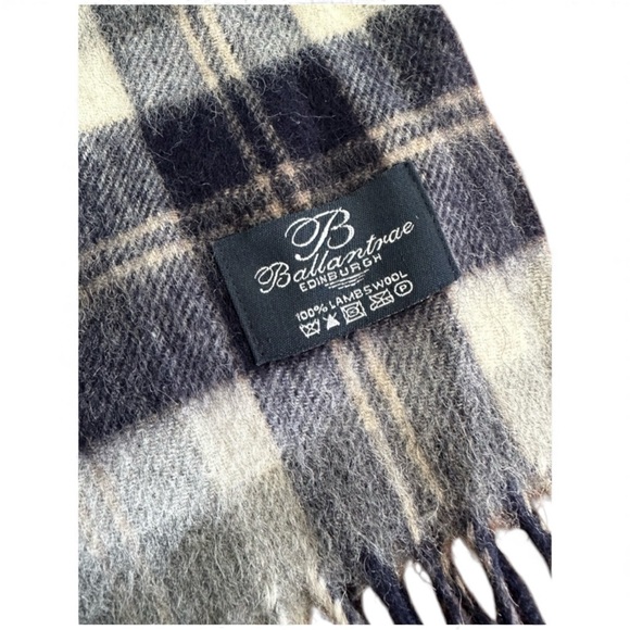 Ballantrae Edinburgh Scotland 100% Lambswool Navy Grey Plaid Scarf 10" x 60" - Picture 2 of 9